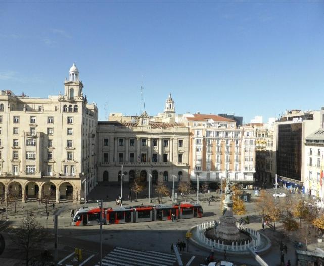 Apartamento Apartamento Centrico "El Rubi Del Pilar" Zaragoza Exterior foto